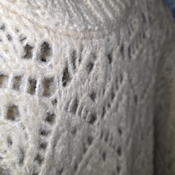 Zara Beige Open-Knit Sweater - Picture 3 of 3